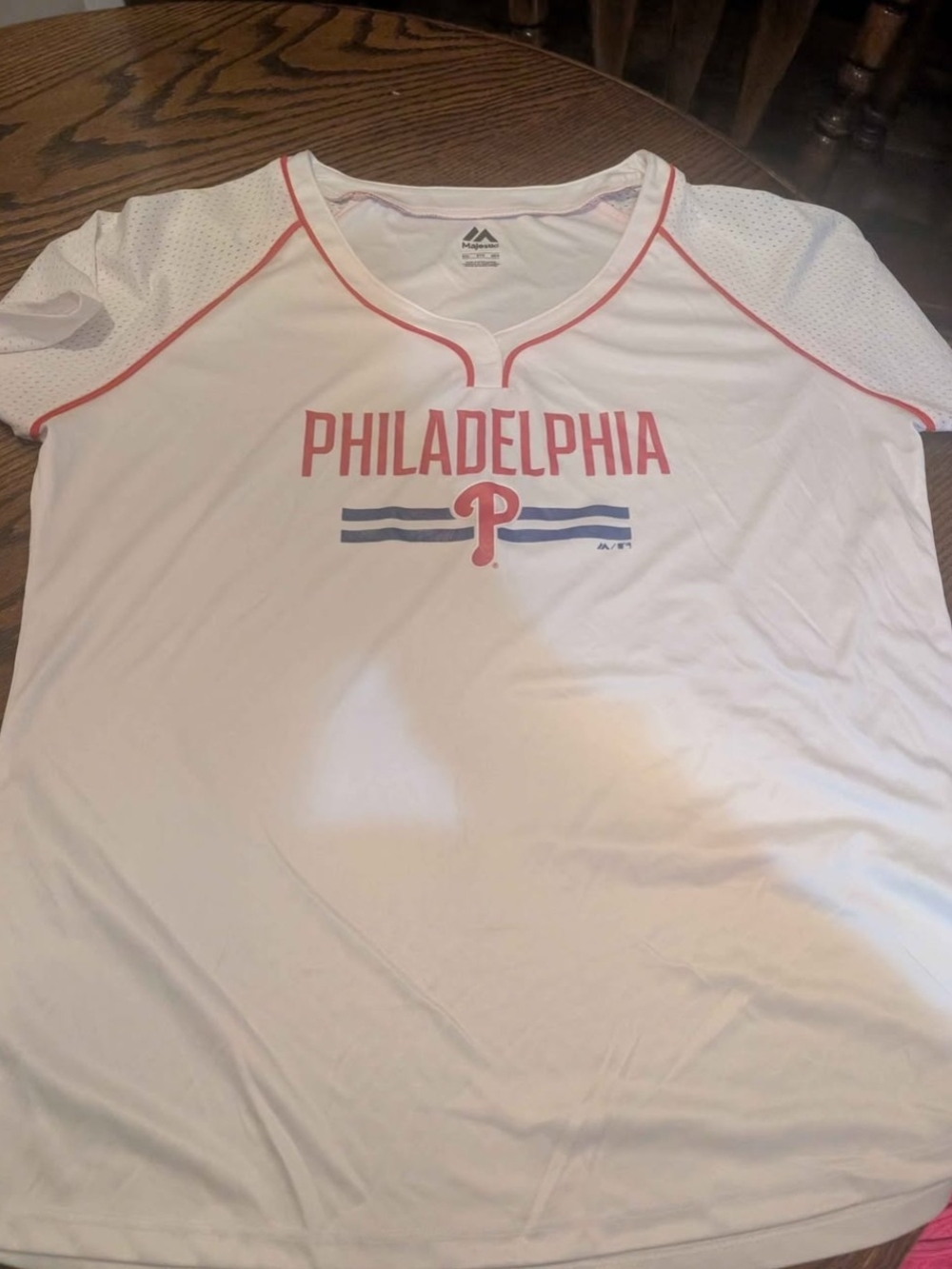 Majestic Women's White & Red Philadelphia Team Tee